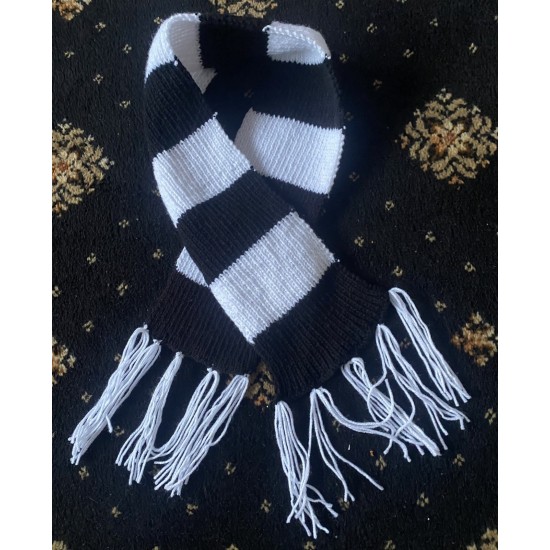 HAND KNITTED SCARVES. ANY COLOUR. MADE TO ORDER Scarf