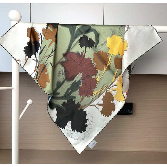 Scarf Square 100 % sarga Silk Feel 26